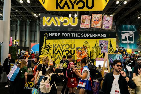 崛起Z世代社交货币点亮文化新消费AG真人百家家乐平台千亿卡牌赛道(图3)